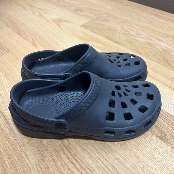 Caged Black Sandals Men’s Sz 7 Women’s Sz 9 Closed Toe Water Shoe main image 6